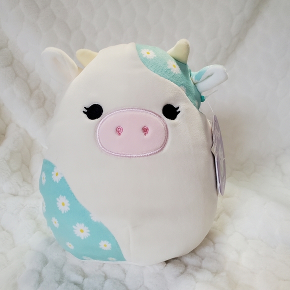 Belana the Cow Squishmallows Easter BNWT 8 Inch - Picture 1 of 8